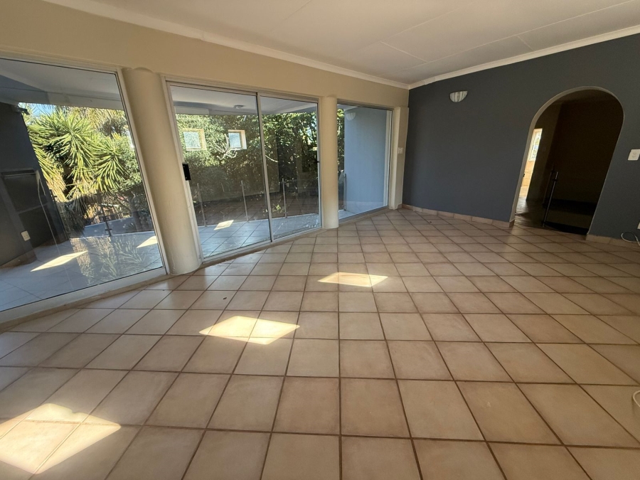 6 Bedroom Property for Sale in Safari Gardens North West